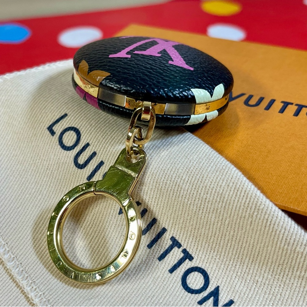 Louis Vuitton Astropill Multicolor Light Up Key Chain or Bag Charm - Picture 13 of 16